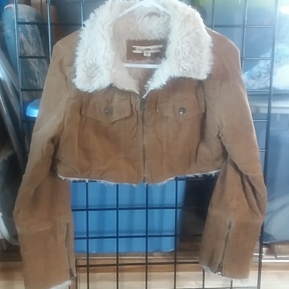 Marcelle Renee. Corduroy short jacket. - Picture 3 of 3